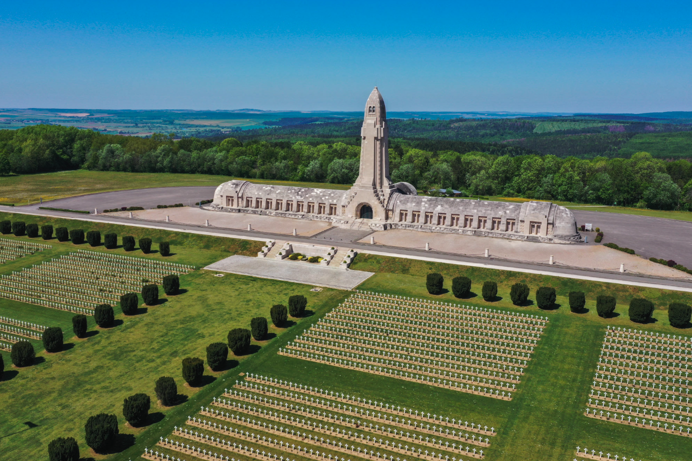 Vue de l'Ossuaire de Douaumont